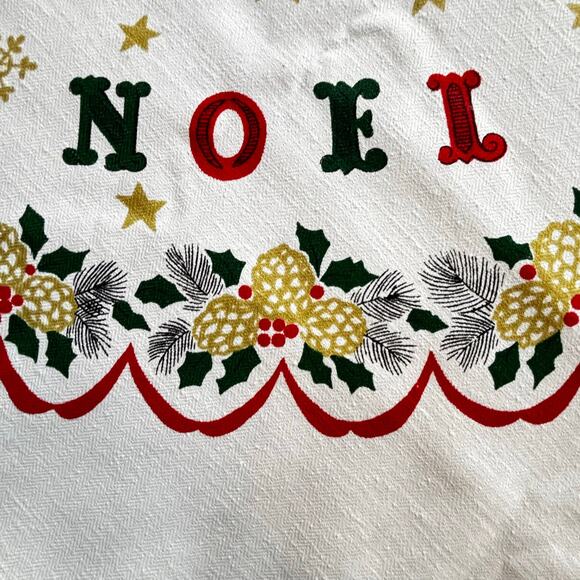 Vintage Christmas Holiday Tablecloth Cotton Print Round Fringe Red Gold Festive - Picture 4 of 10